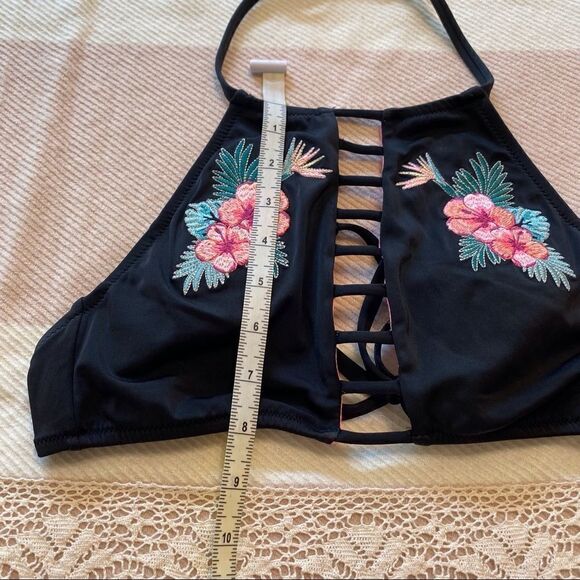 Victoria’s Secret Embroidered Black Bikini Top - Picture 3 of 8